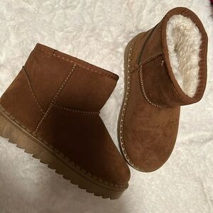 Never worn outside shorty boots